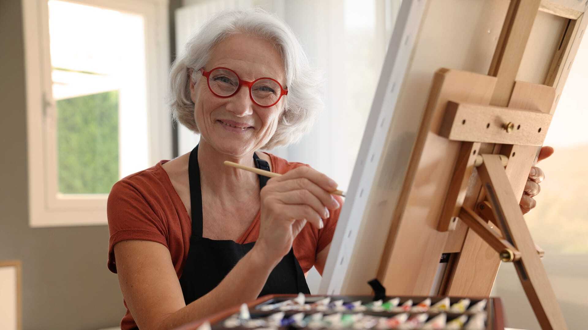 senior-woman-painting